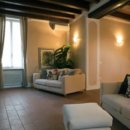 Apartment 7 Via Paradiso Verona
